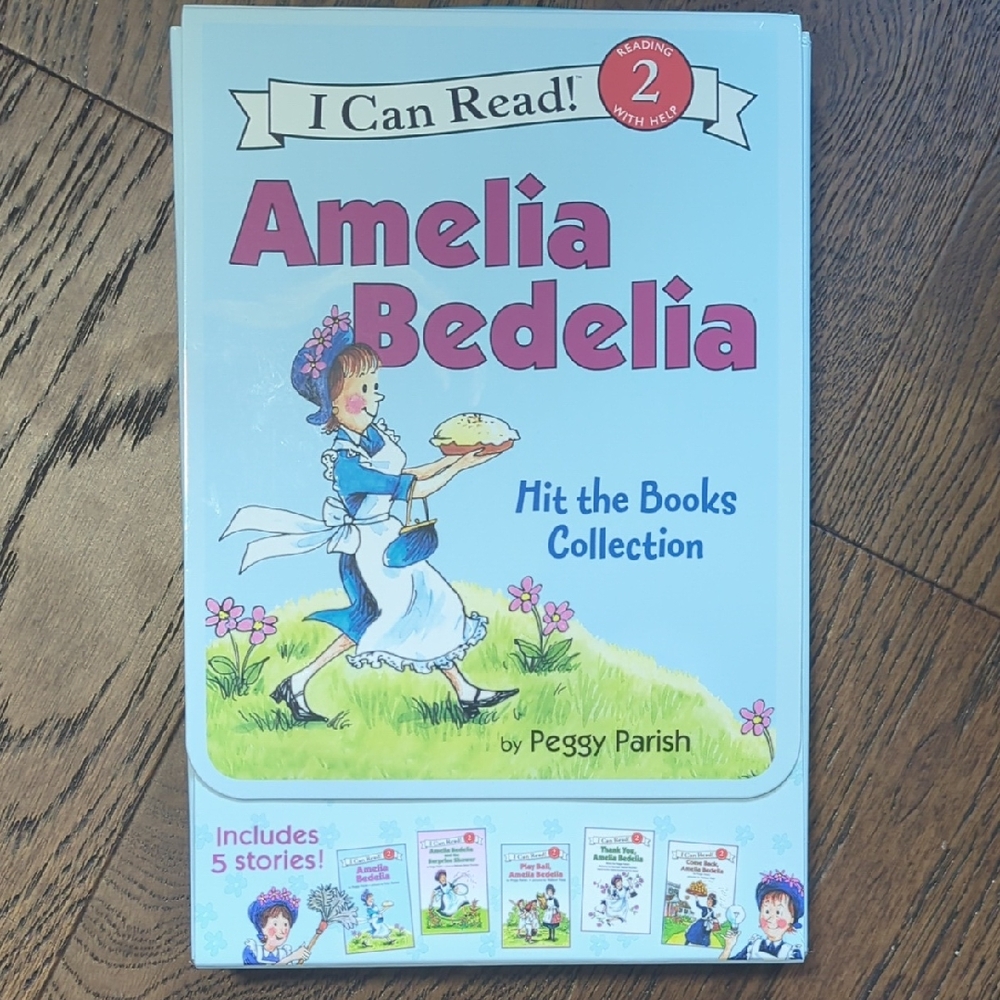 Amelia Bedelia Hit the Books Collection